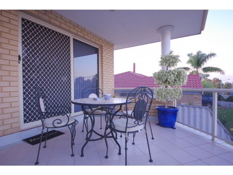 63 Jefferson Drive, Marangaroo WA 6064