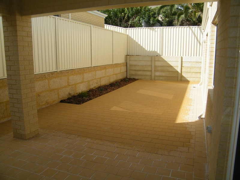 2A Selsfield Place, Balga WA 6061