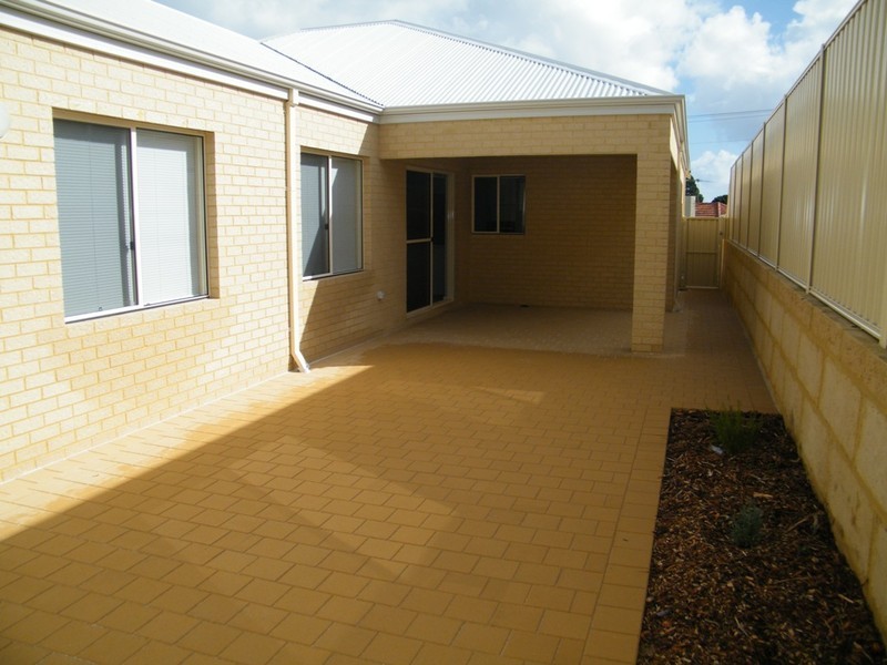 2A Selsfield Place, Balga WA 6061