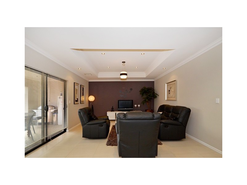 12 Firenze Loop, Landsdale WA 6065