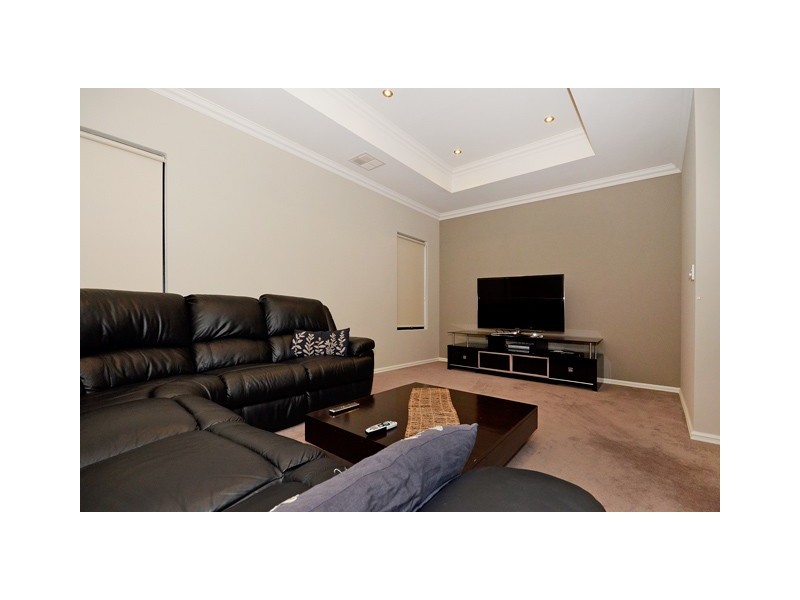 12 Firenze Loop, Landsdale WA 6065