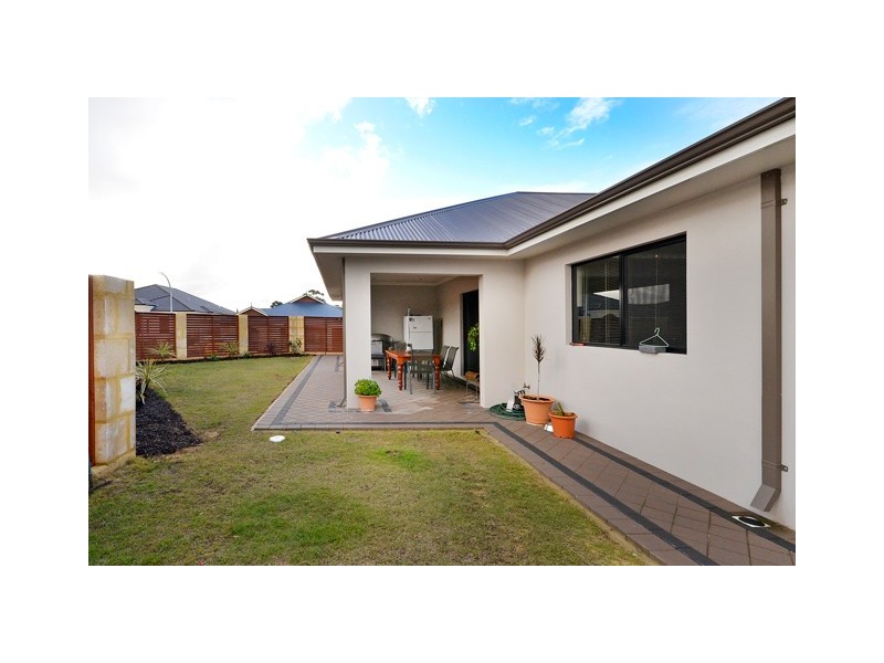 12 Firenze Loop, Landsdale WA 6065