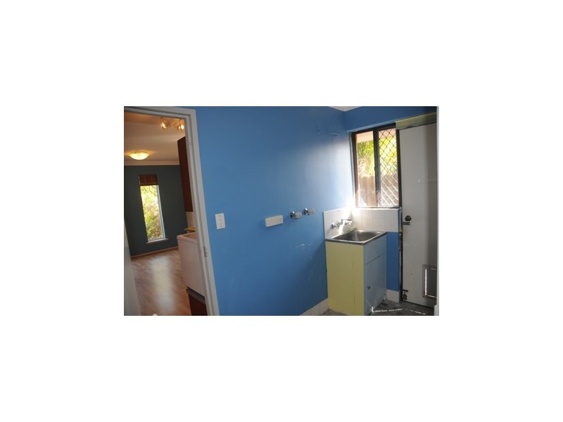 27 Whitely St, Hamersley WA 6022