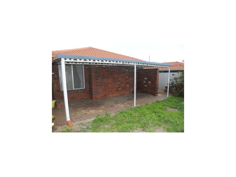 27 Whitely St, Hamersley WA 6022