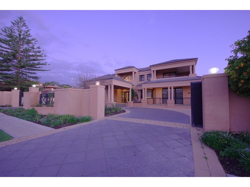 14 Elvire Street, Watermans Bay WA 6020