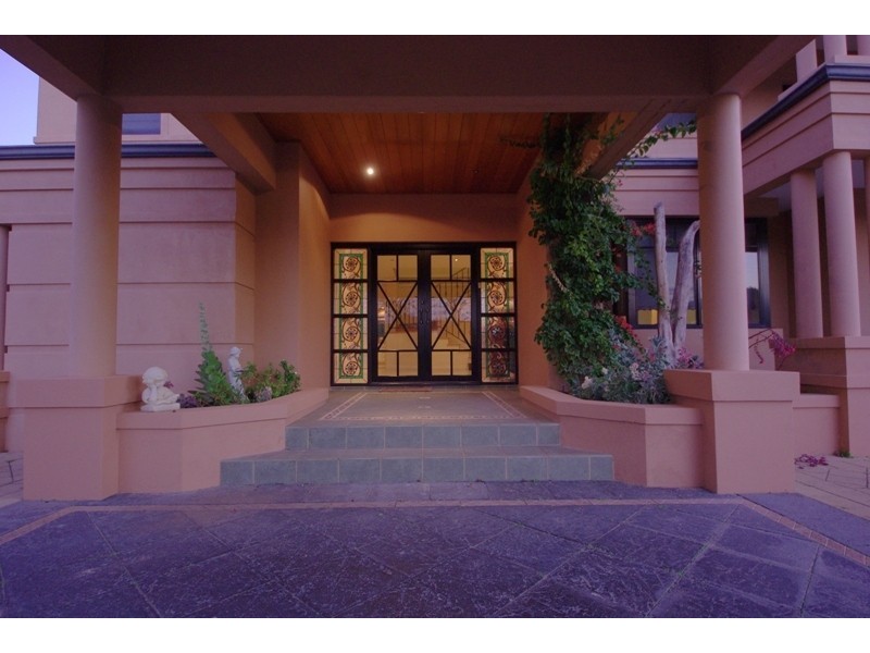 14 Elvire Street, Watermans Bay WA 6020