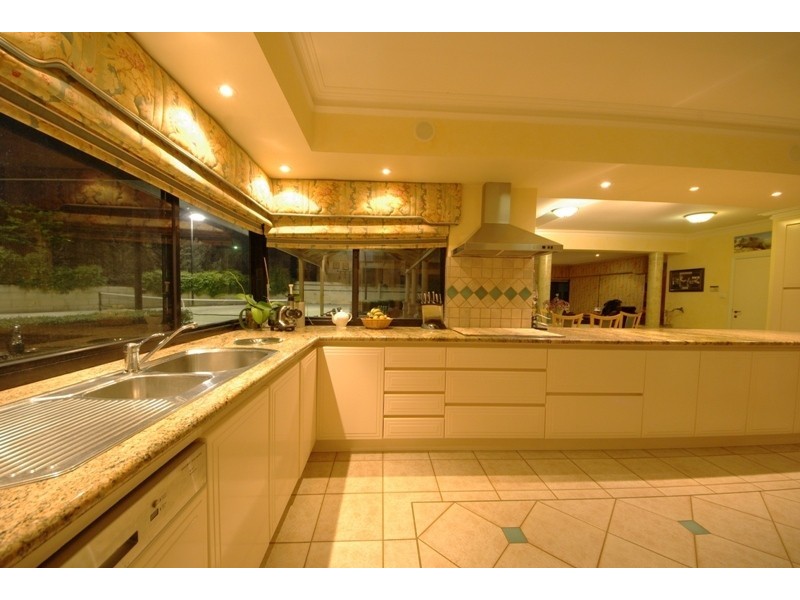 14 Elvire Street, Watermans Bay WA 6020