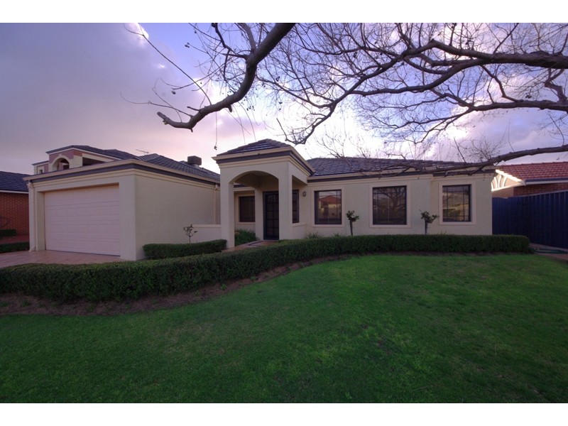 48 Wakeley Way, Duncraig WA 6023