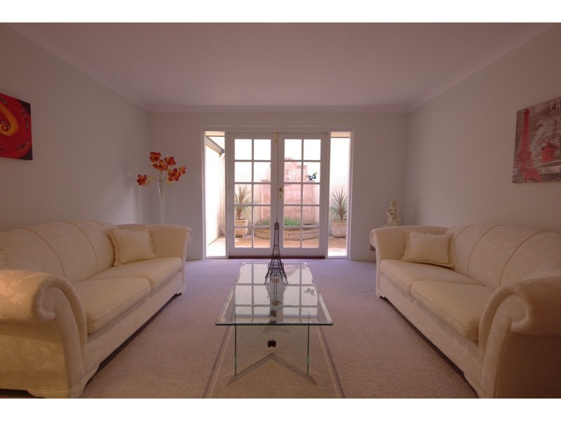 48 Wakeley Way, Duncraig WA 6023