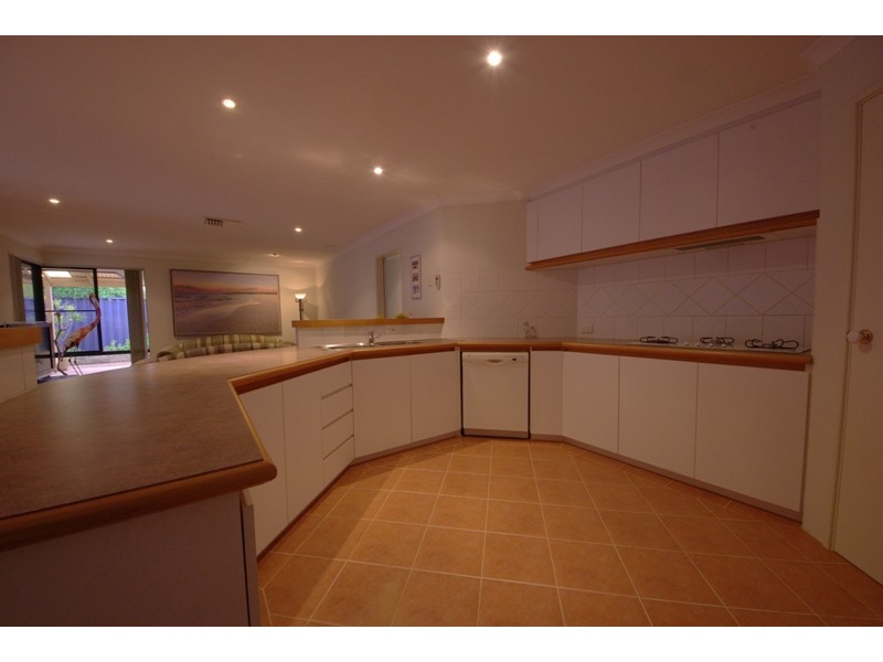 48 Wakeley Way, Duncraig WA 6023