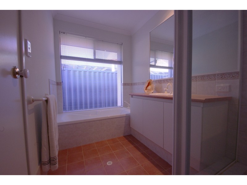 48 Wakeley Way, Duncraig WA 6023