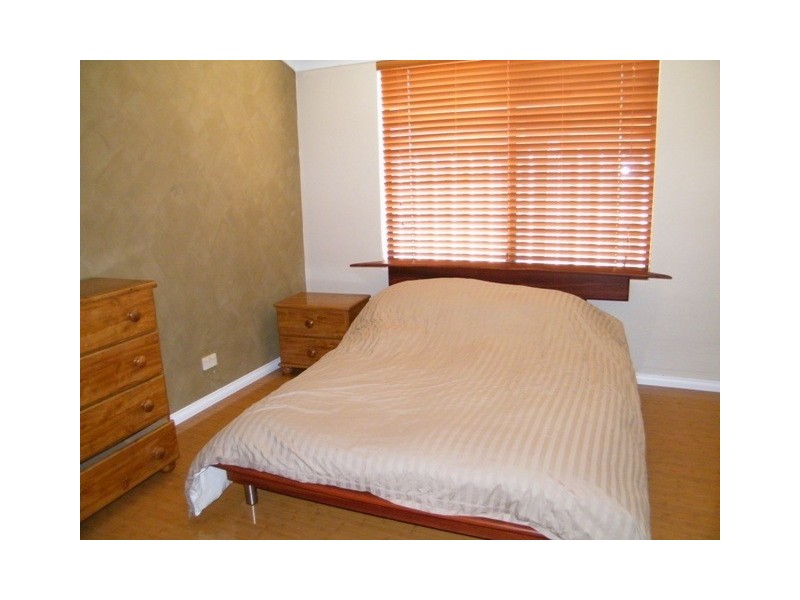 10  Sefton Place, Landsdale WA 6065