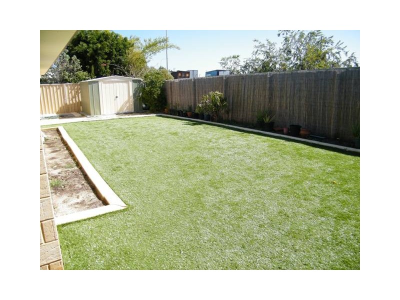 10  Sefton Place, Landsdale WA 6065