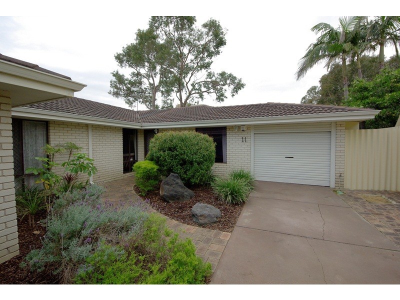 11  Arthur Court, Carine WA 6020