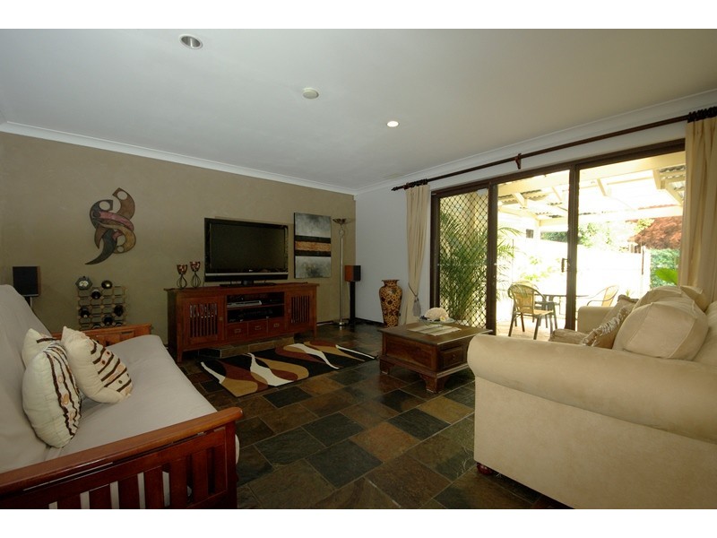 11  Arthur Court, Carine WA 6020