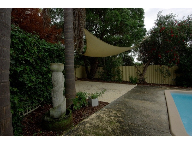 11  Arthur Court, Carine WA 6020