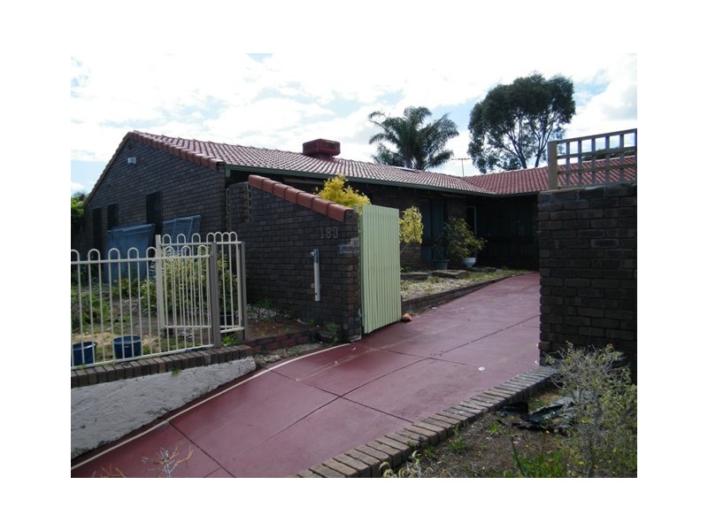 183 ERINDALE RD, Hamersley WA 6022