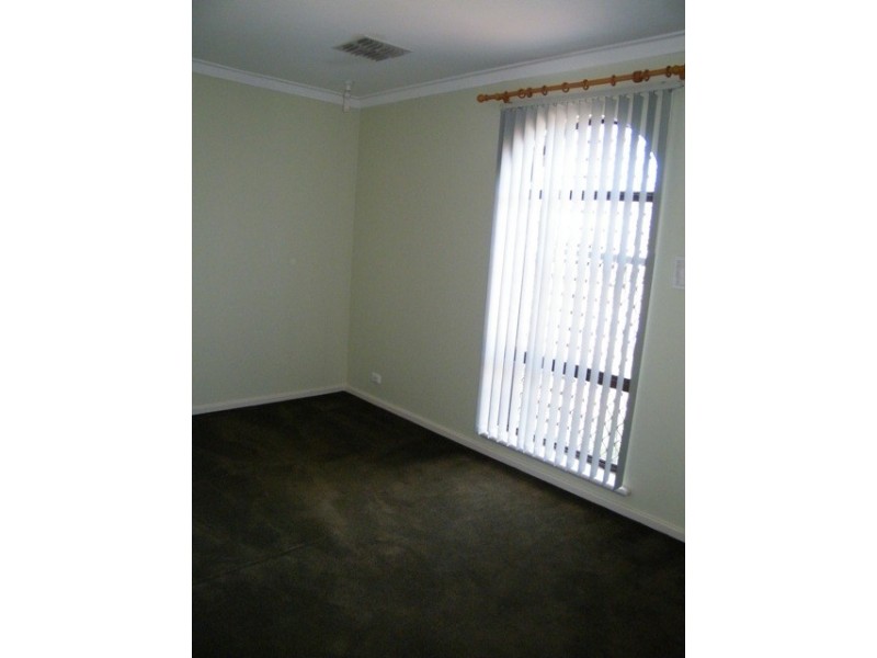 183 ERINDALE RD, Hamersley WA 6022