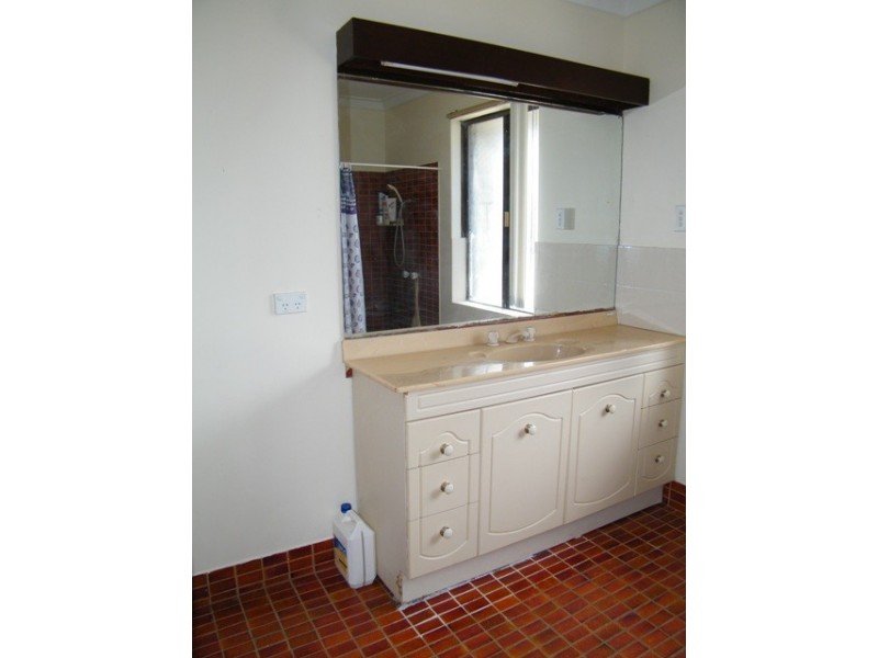 183 ERINDALE RD, Hamersley WA 6022