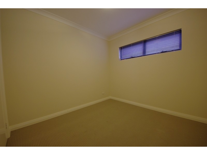 4/372 light street, Dianella WA 6059