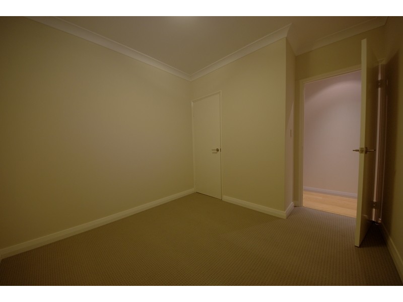 4/372 light street, Dianella WA 6059