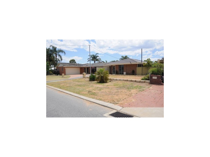 8 Driffield Street, Hamersley WA 6022