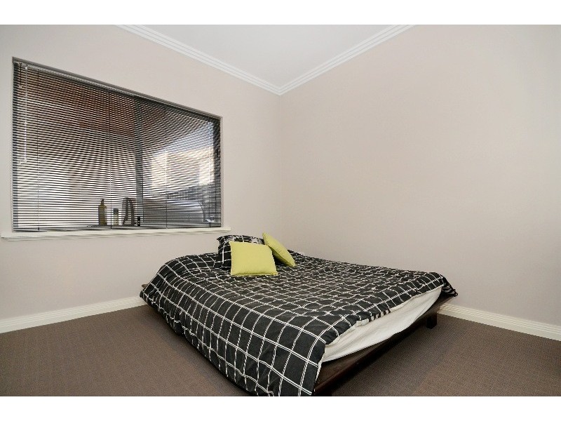 8 Mercer Way, Balga WA 6061