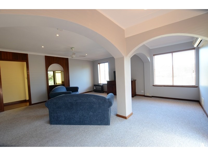 44 Glenwood Way, Balcatta WA 6021