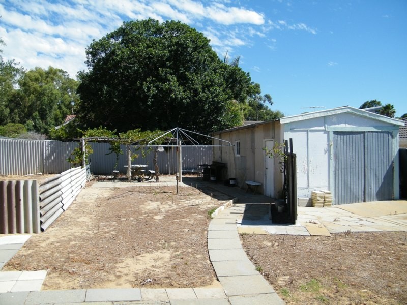 21 Escot Road, Innaloo WA 6018