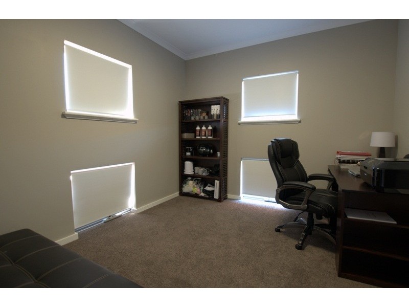 3 Podman Loop, North Coogee WA 6163