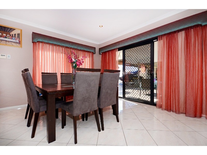 57 Kingsway, Madeley WA 6065