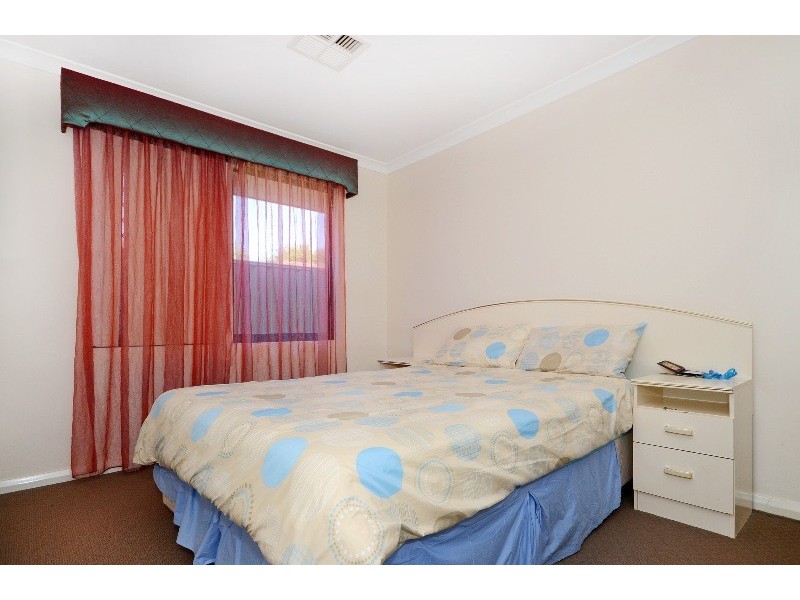 57 Kingsway, Madeley WA 6065