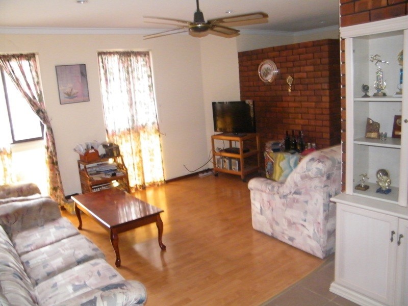 1 Griffith Way, Thornlie WA 6108