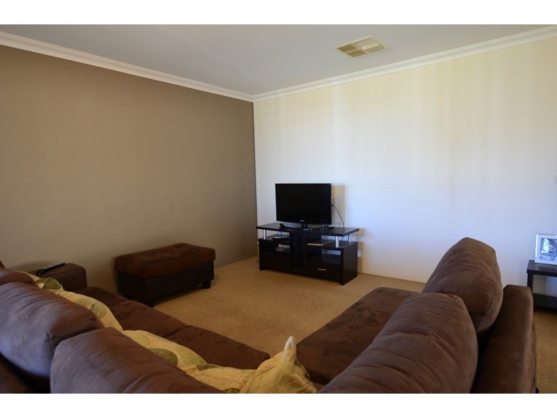 11 Lopez Crescent, Ashby WA 6065