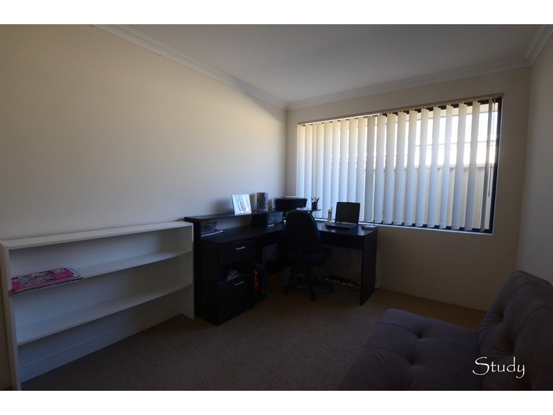 11 Lopez Crescent, Ashby WA 6065