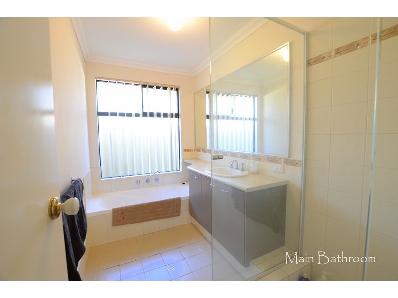 11 Lopez Crescent, Ashby WA 6065