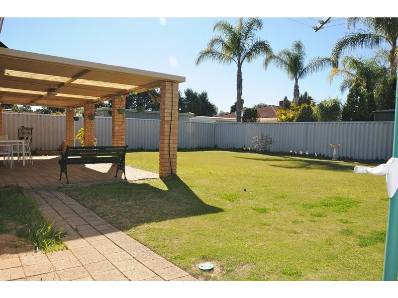 14 Addington Way, Marangaroo WA 6064