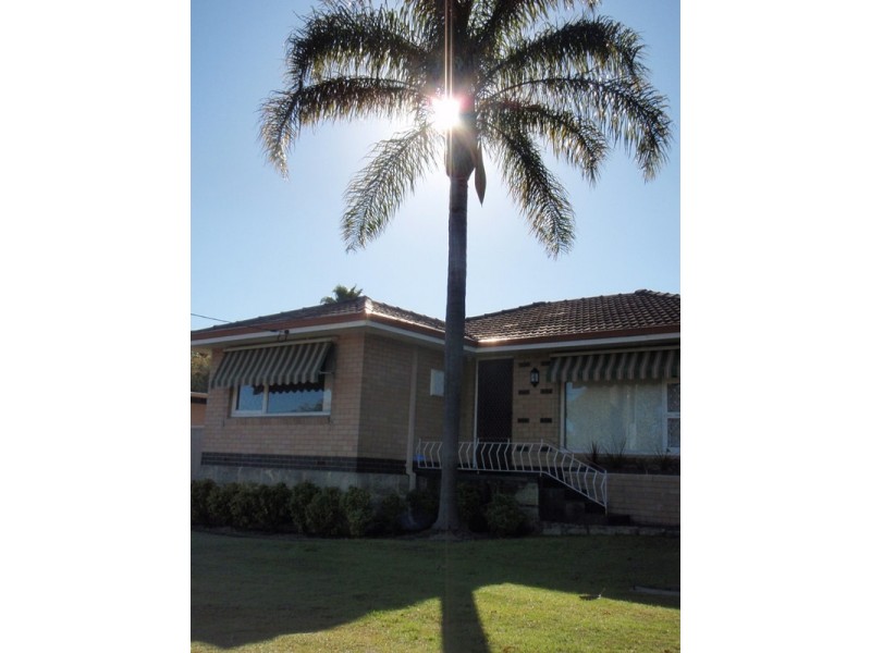 18 Wychcross Street, Westminster WA 6061