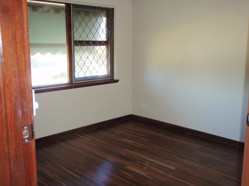 18 Wychcross Street, Westminster WA 6061