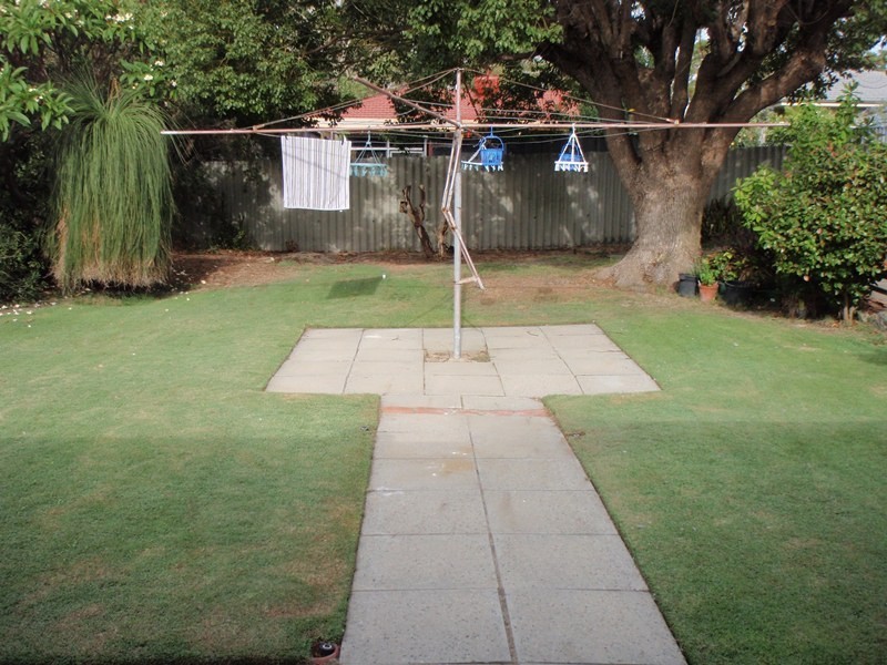 18 Wychcross Street, Westminster WA 6061