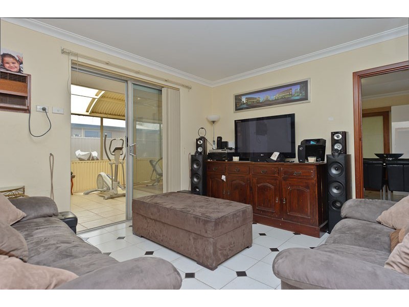 35 Whittle Place, Stirling WA 6021