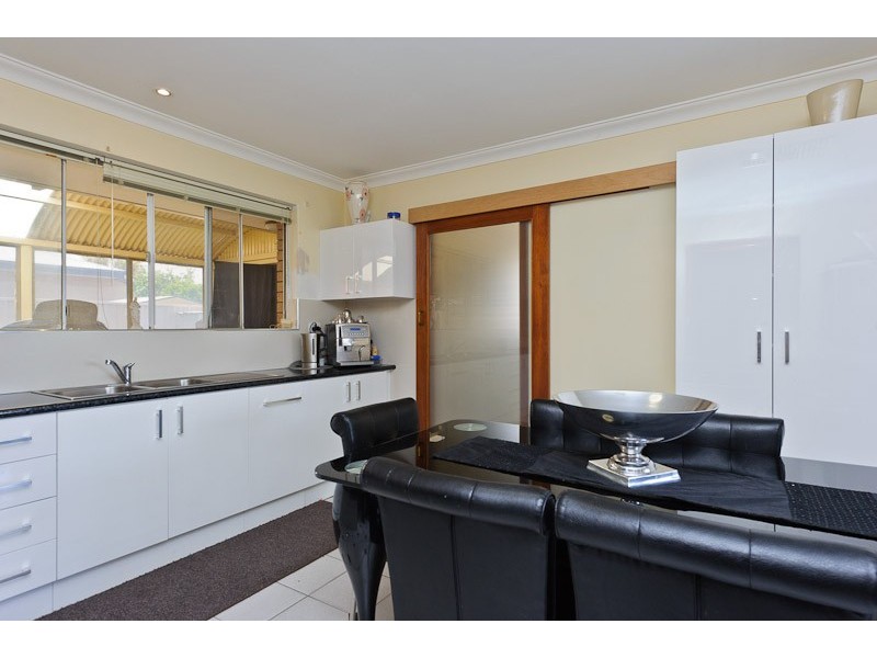 35 Whittle Place, Stirling WA 6021