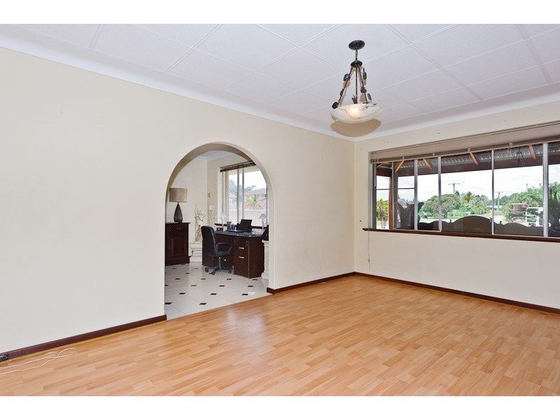 35 Whittle Place, Stirling WA 6021