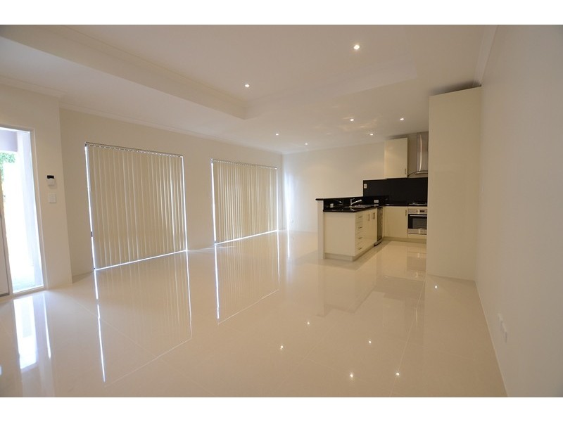 140A Ravenswood Drive, Nollamara WA 6061