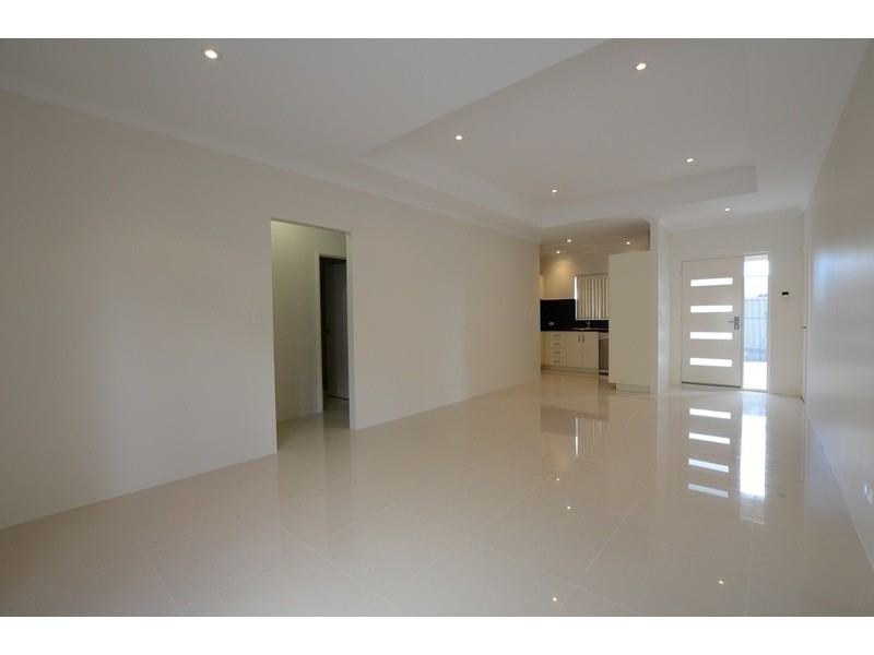 140B Ravenswood Drive, Nollamara WA 6061