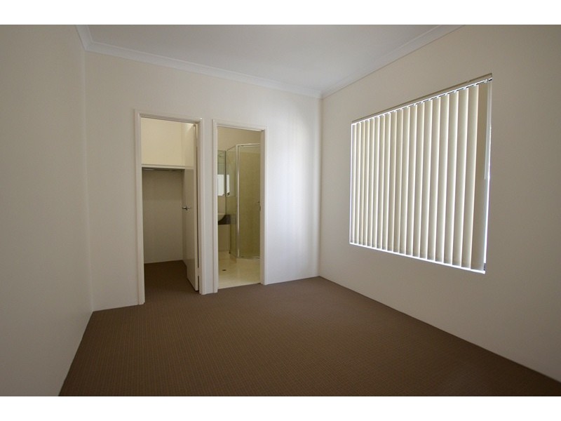 140B Ravenswood Drive, Nollamara WA 6061