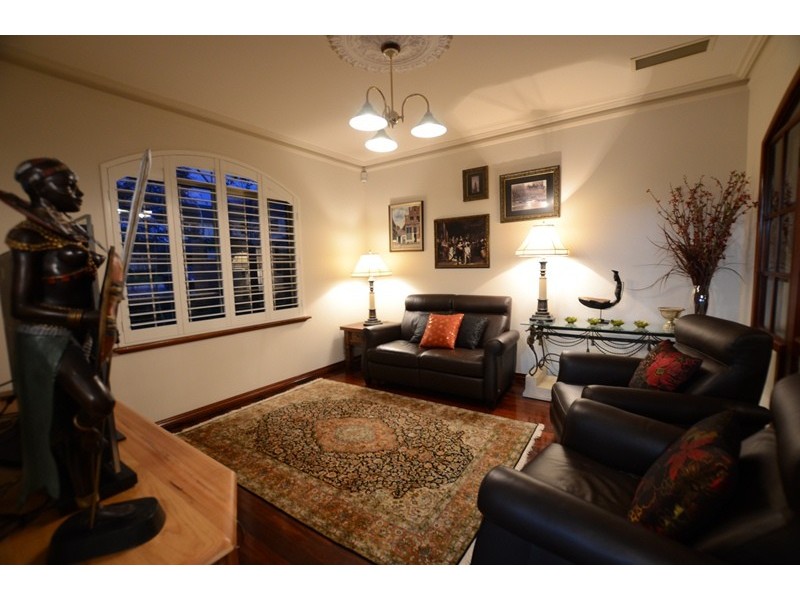 32 Ash Grove, Duncraig WA 6023