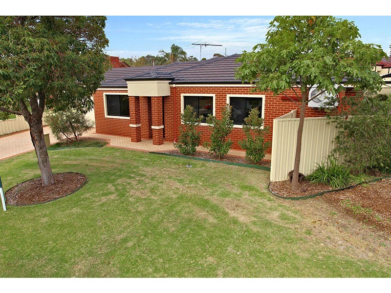 12 Poynings Street, Westminster WA 6061