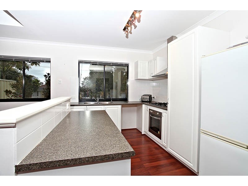 12 Poynings Street, Westminster WA 6061