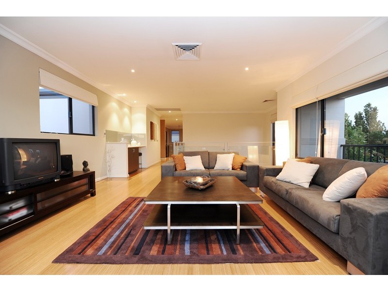 1 Siena Court, Stirling WA 6021